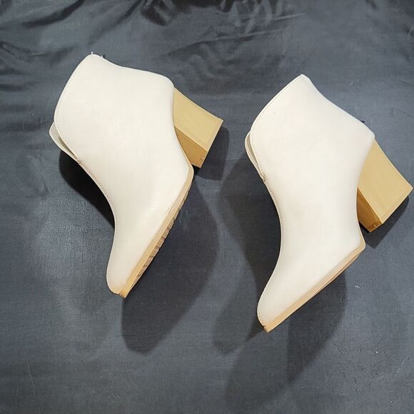 BRAND NEW QUPID POINTED TOE ANKLE BOOTIE - Picture 14 of 15